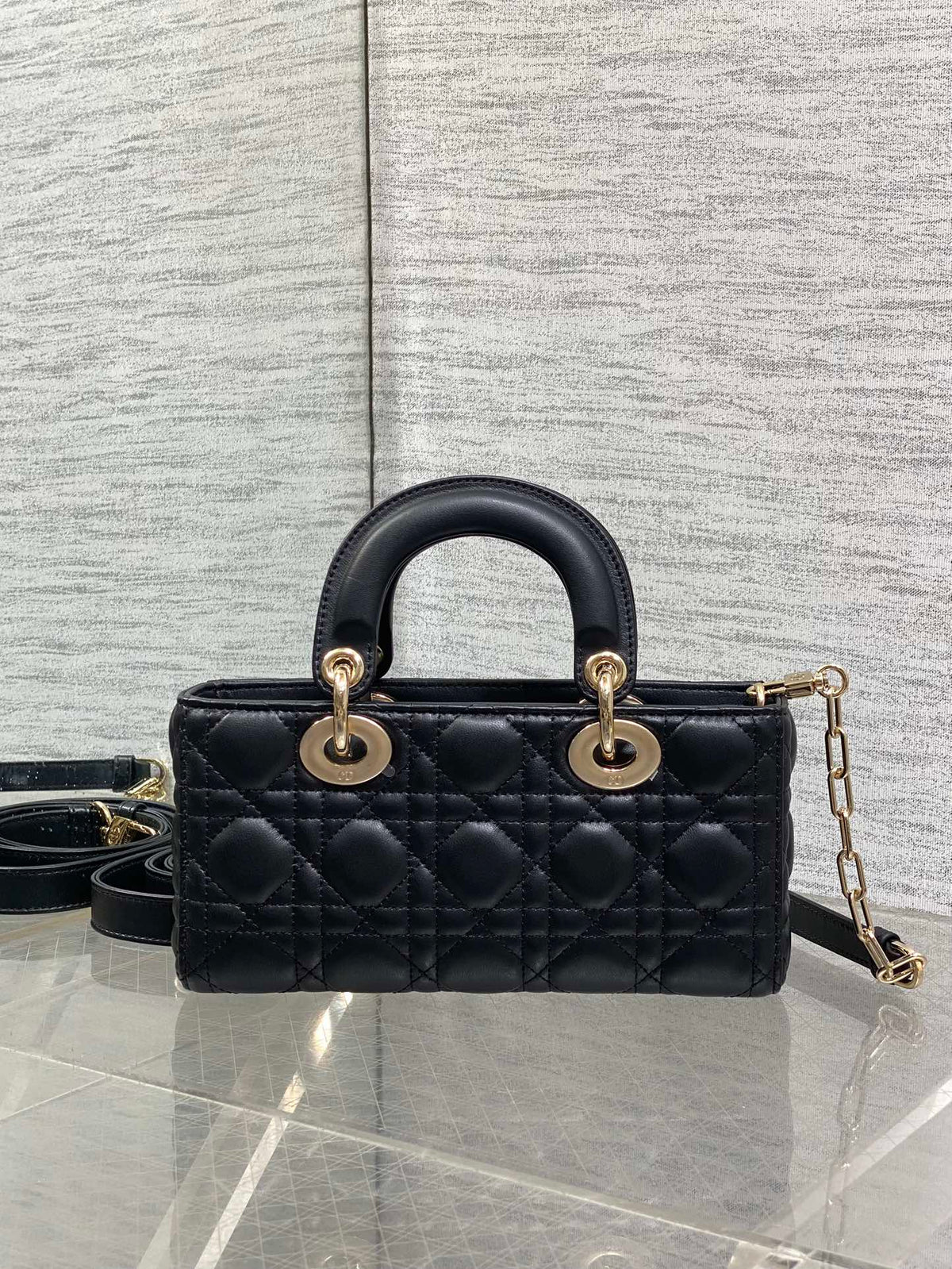 DIOR 25S SMALL LADY D‑JOY BAG 22 IN BLACK CALFSKIN GOLD HARDWRE