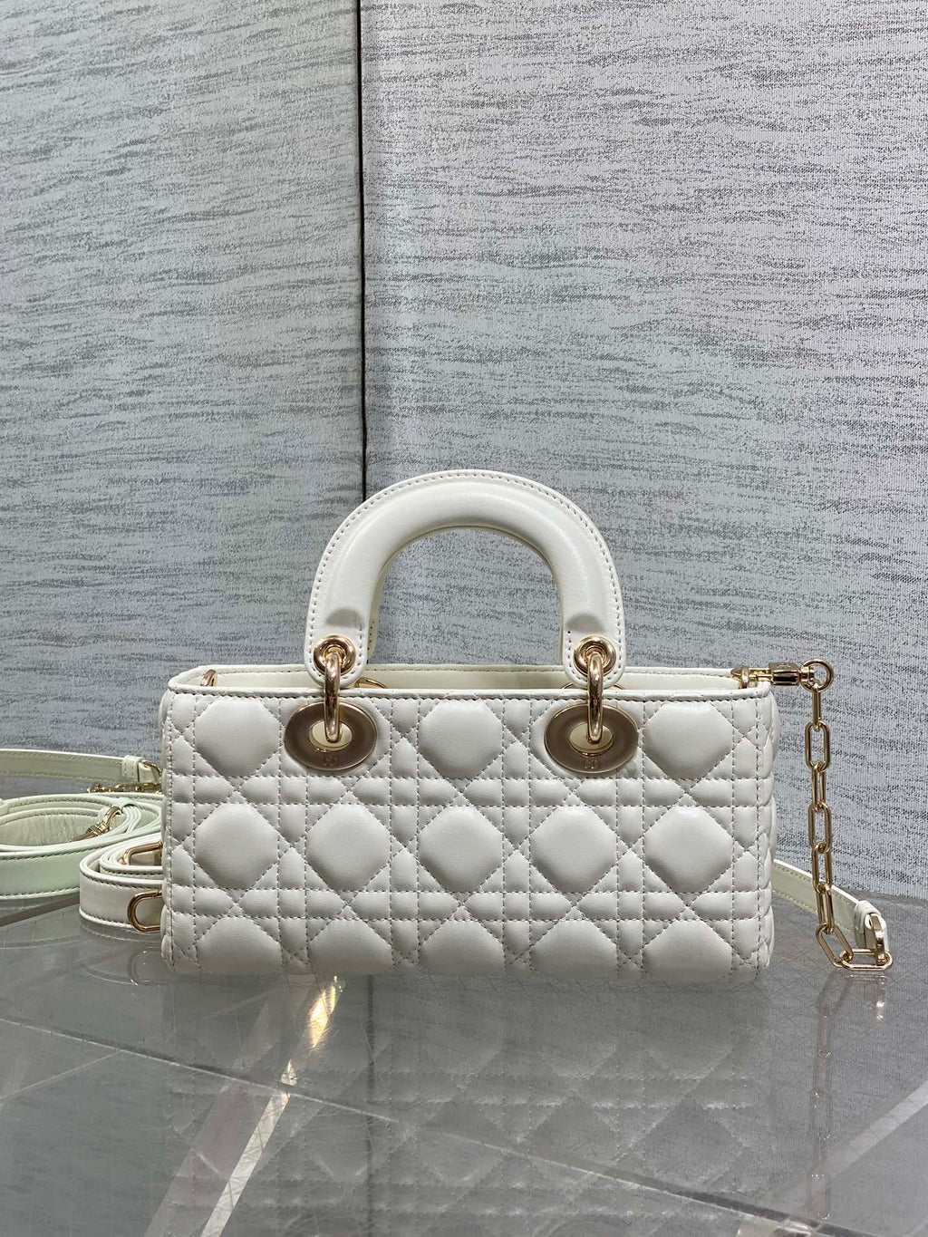 DIOR 25S SMALL LADY D‑JOY BAG 22 IN IVORY CALFSKIN GOLD HARDWARE